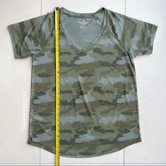 NEW AE Camo V-Neck T-Shirt - Picture 3 of 10